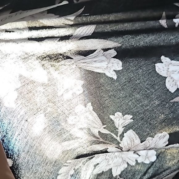 Spiritual Gangster Black Floral Print Front Tie Robe/Cover-Up - Picture 9 of 11